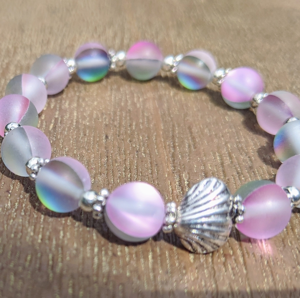 Mauve Mermaid Bead Bracelet